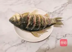 Illustration of how to make crucian carp tofu soup 1