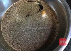 Illustration of how to make brown sugar blossom steamed buns 3