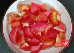 Tomato tofu Illustration of how to make lean meat soup 5