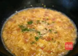 Illustration of how to make tomato and egg soup 7