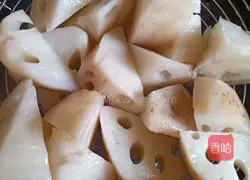 Lotus root and corn pork ribs soup recipe 7