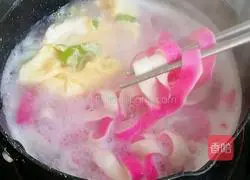 Hot noodle soup recipe 13