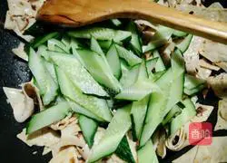 Illustration of how to cook bean curd skin with mushroom sauce 8