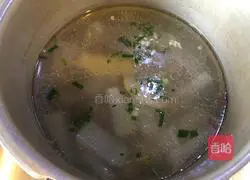 Barley and Winter Melon Bone Soup Recipe Illustration 10