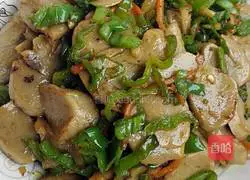 Illustration of how to stir-fry gluten with green pepper 8