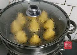 Illustration of how to make milk-flavored steamed buns 4