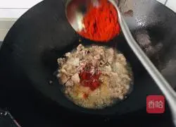 Illustration of how to make mutton noodles 4