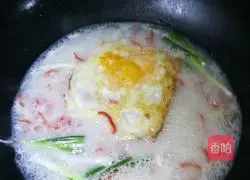 Illustration of how to make fish soup noodles 10