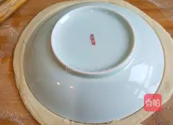 Illustration of how to eat spring cakes on February 2nd 8