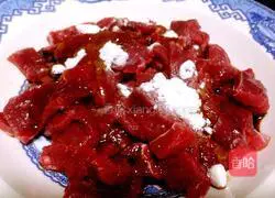 Illustration of how to make beef with smooth eggs 2