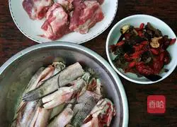 Illustration of how to make octopus soup with bones 1