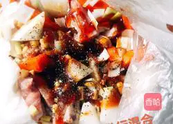 Double-color radish and pork ribs soup Illustration of how to do it 5