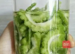 Bitter melon and pear juice recipe 2