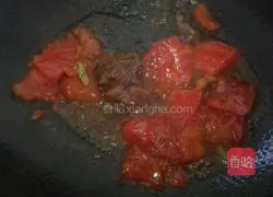 Illustration of how to make tomato beef noodles 3