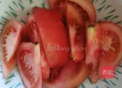 Illustration of how to make tomato crucian carp and tofu soup 2