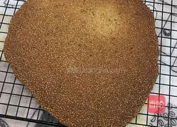 Illustration of how to make nut tiles 9