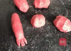 Illustration of how to make crayfish steamed buns 4