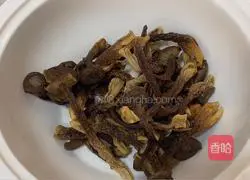 Deer Antler Mushroom Lean Meat Soup Recipe Illustration 2