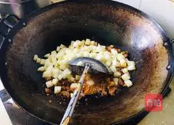 Illustration of how to pull mutton into strips 8