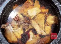 How to make chestnut, radish and pork ribs soup (strengthening the spleen and kidneys) illustration 5