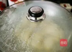 Illustration of how to eat fried dumplings with frozen dumplings 6