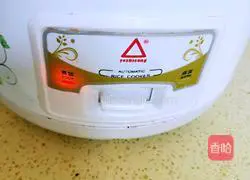 Illustration of how to make fruit milk oatmeal 3