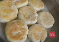 Illustration of how to make fried buns 11