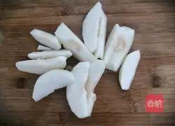 Illustration of the recipe of Red Date, Snow Pear and Tremella Soup 6