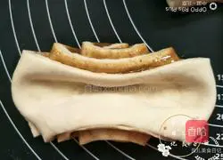 Illustration of how to make sesame sauce and salt and pepper rolls 9