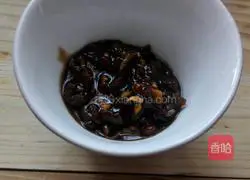 Illustration of how to make old Beijing vegetarian fried noodles 9