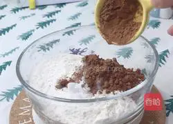 Illustration of how to make two-color steamed bun rolls for baby food supplement 4