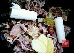 Spicy beef noodles#New Year's Eve dinner recipe illustration 4