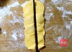 Illustration of how to make cartoon pumpkin steamed buns 8