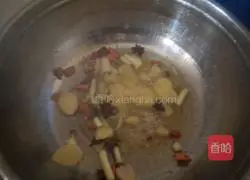 Illustration of how to make potato stewed chicken 2