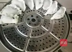 Illustration of how to make crystal dumplings 9