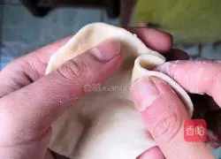 Illustration of how to make pork buns with chives 10