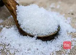 Illustration of how to make glutinous rice and egg soup 4