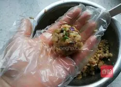 Illustration of how to make Mushroom and Glutinous Rice Shaomai 20