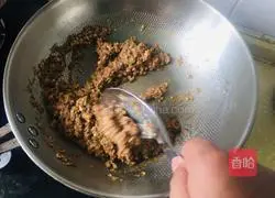 Illustration of how to make big meat radish dumplings 2