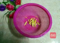 Illustration of how to make crucian carp soup 2