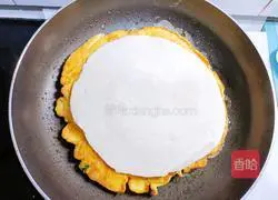 Illustration of how to make hand cake sandwich 9