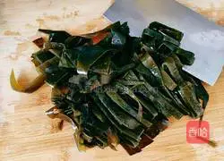 Illustration of how to make kelp, tofu and white radish meatball soup 4