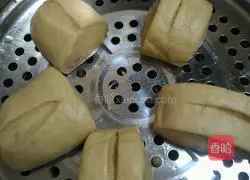 Illustration of how to make brown sugar steamed buns 12