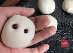 The little ones with grass on their heads Illustration of how to make dumplings and steamed buns 6