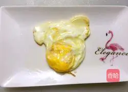 Illustration of how to make Mickey instant noodles 3