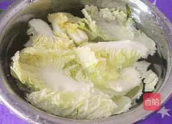 Chinese cabbage and tofu Fish head soup recipe 3