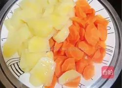 Illustration of how to make carrot soup pasta 4