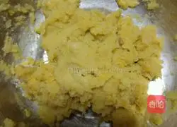 Illustration of how to make sweet potato steamed buns 1