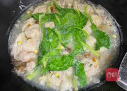 Illustration of how to make vegetable and seafood dumpling soup 9