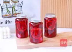 Illustration of how to make lemon lychee and bayberry drink 10